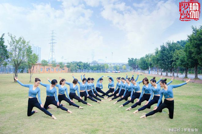 广州学瑜伽教练去哪学选择学校这些方面是星空体育app平台不能忽视的(图3)